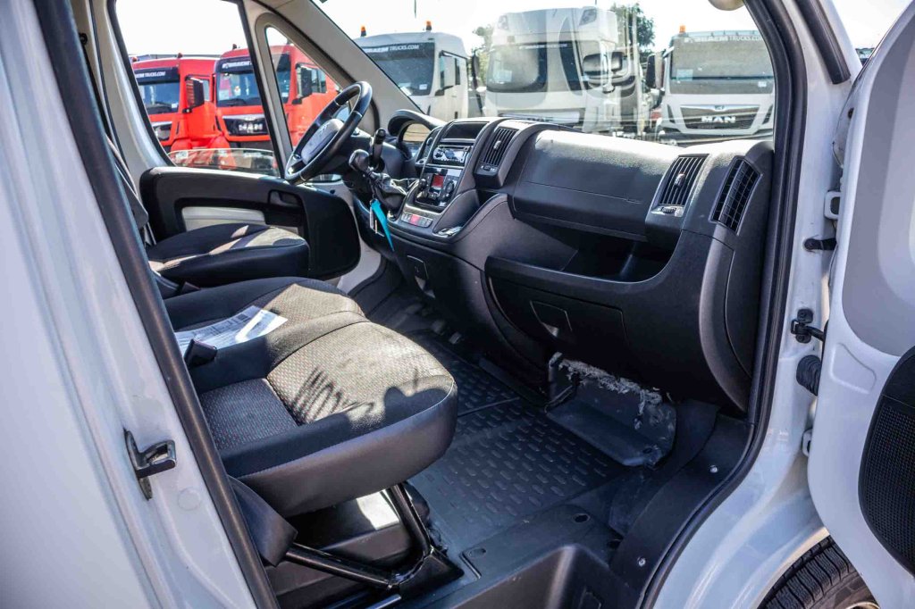 CITROEN JUMPER 2.2 HDI - 9 P. 2019 E62436 Citroën Jumper 2.2 HDI - 9 P. 2019 1 image 12