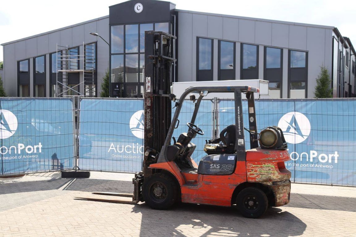 Forklift Toyota 42-7FGF25 LPG 2500kg 5.0m 2011 2011 42-7FGF25 2011 1 Forklift image 3