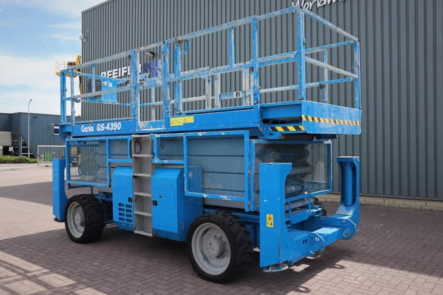 Genie GS4390 Diesel, 4x4 Drive, 15.11m Working Height 68 2009 GENIE - GS4390 - 62126 GS4390 Diesel, 4x4 Drive, 15.11m Work...