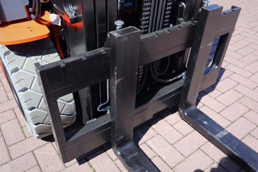 Heavy machinery product image - Image 9 of 30