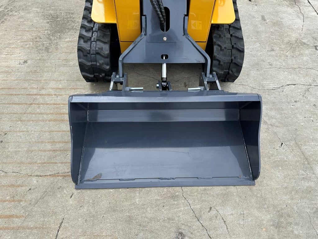 Skid Steer Loader Newrick ZW380 Hydrostatic Drive 2025 New 2025 Newkrick ZW380 2025 0 image 9