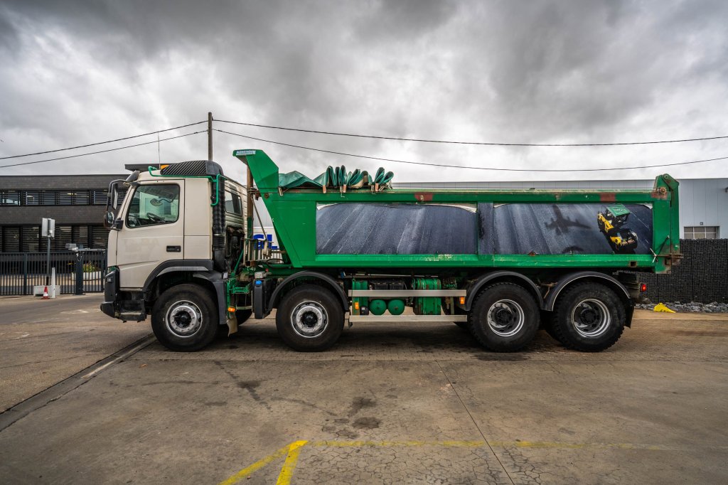 VOLVO FMX 420 -8x4 (+MIXER) 2011 E64137 FMX 420 -8x4 (+MIXER) 2011 1 image 6