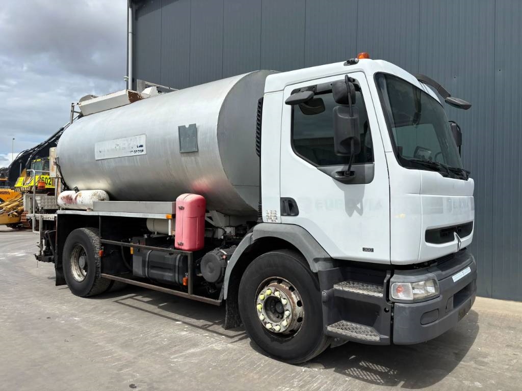 Renault Rincheval - 9.000 Liter 2000 207865 Renault Rincheval - 9.000 Liter 2000 1 image 3