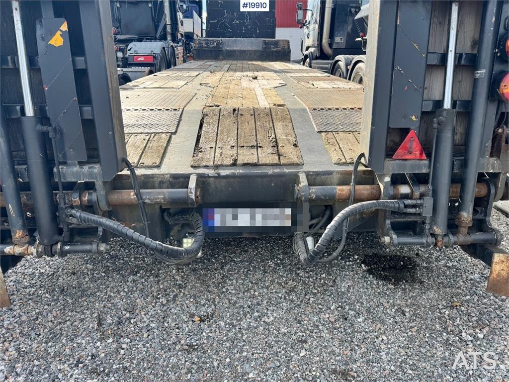 Istrail Machinery Semi-trailer w/ Hydraulic bridges. 2008 19910 Istrail Machinery Semi-trailer w/ Hydraulic bridges. 2008 ...