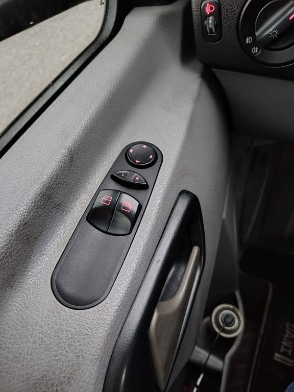 Chassis Cabin Volkswagen CRAFTER Diesel 2015 2015 Volkswagen Crafter 2015 1 image 7