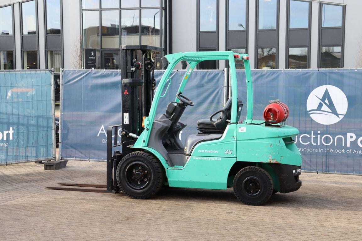 Forklift Mitsubishi FG35N LPG 3500kg 2010 2010 FG35N 2010 1 Forklift image 3