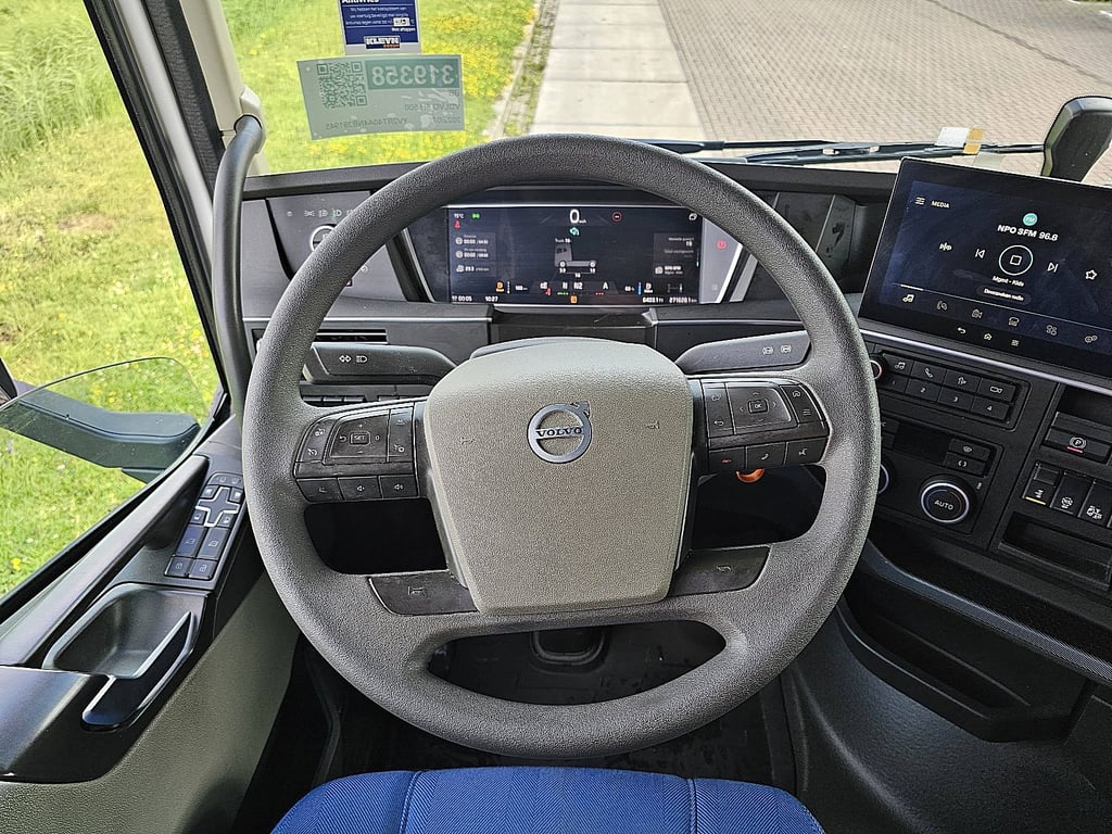 Heavy machinery product image - Image 10 of 16