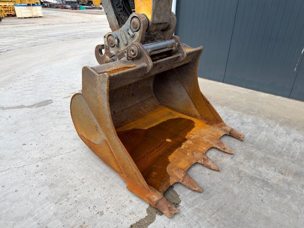 Liebherr R922 SLC 2014 209528 R922 SLC 2014 1 Crawler Excavators image 12