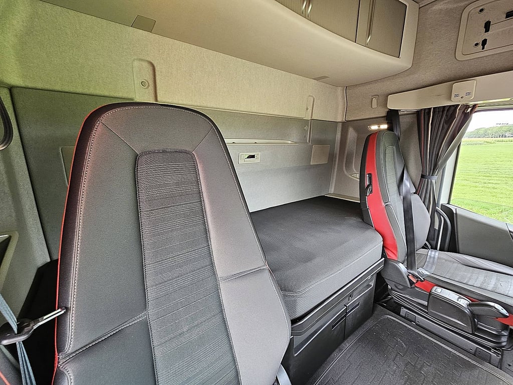 Heavy machinery product image - Image 14 of 15