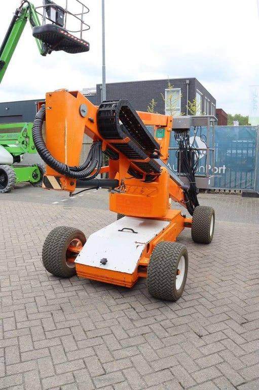 Nifty HR12 NE Electric 12.2m Articulated Boom Lift 2009 2009 Nifty HR12 NE 2009 1 image 6