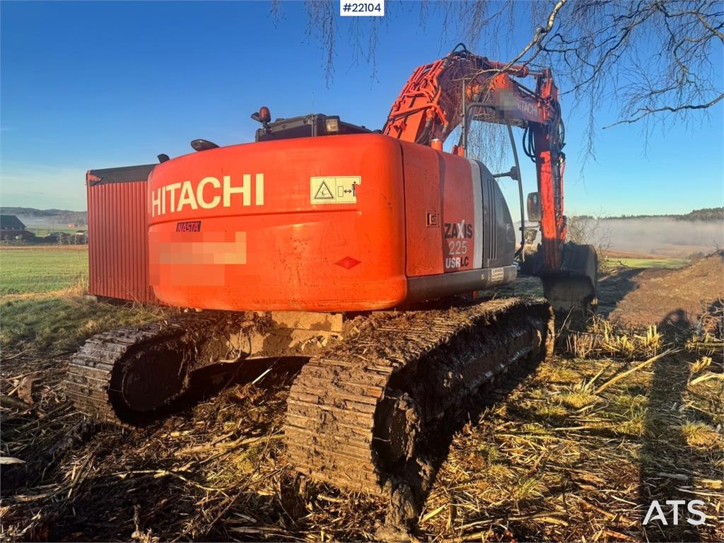 Hitachi ZX225USRLC-3 crawler excavator with rototilt and 2 2012 22104 ZX225USRLC-3 crawler excavator with rototilt and 2 2...