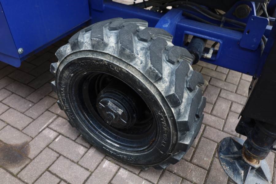 Haulotte H15SXL Diesel, 4x4 Drive, 15m Working Height, 500k 2007 HAULOTTE - H15SXL - 90093 H15SXL Diesel, 4x4 Drive, 15m W...