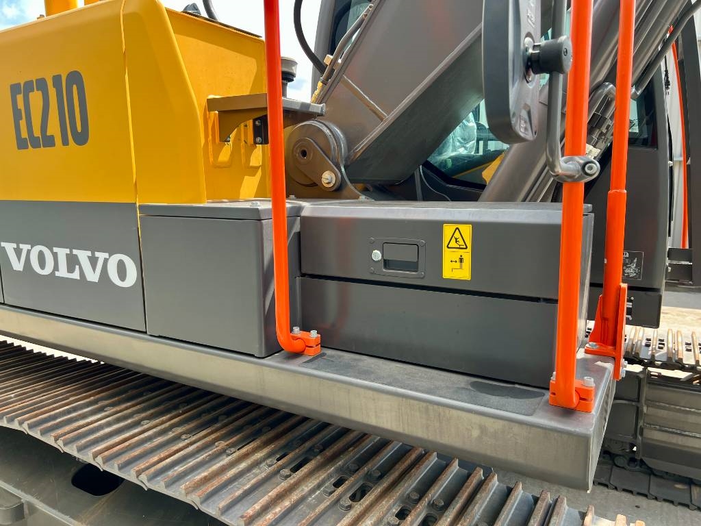 Volvo EC210 2025 207899 EC210 2025 1 Crawler Excavators image 13