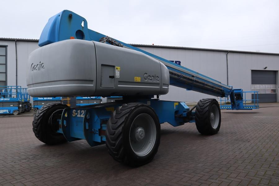 Genie S125 Diesel, 4x4x4 Drive, 40.1m Working Height, 24 2013 GENIE - S125 - 62394 S125 Diesel, 4x4x4 Drive, 40.1m Working...