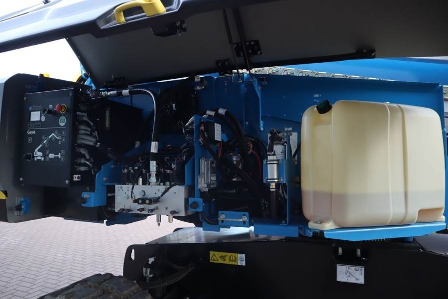 Genie S65XC Trax Valid inspection, *Guarantee! Diesel, 4 2022 GENIE - S65XC Trax - 61348 S65XC Trax Valid inspection, *Gua...