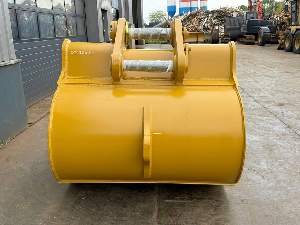 Caterpillar CAT 349 BUCKET TB linkage (66-IN X 2.81-CU M,7 teeth) 2025 00033098 CAT 349 BUCKET TB linkage (66-IN X 2.81-CU...