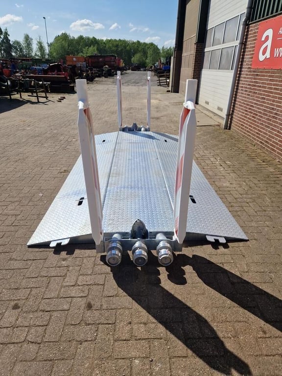 Leidingdrempel / road ramp 2024 10706 Leidingdrempel / road ramp 2024 0 image 3