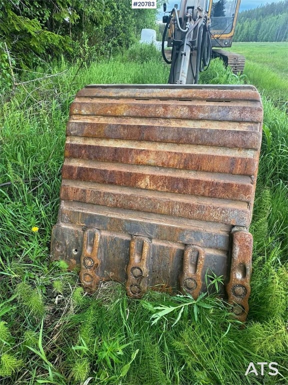 Volvo EC230B crawler excavator w/ digging bucket 1996 20783 EC230B crawler excavator w/ digging bucket 1996 1 Crawler Exca...