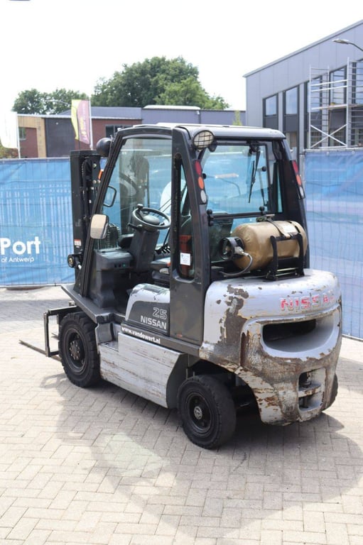 Forklift Nissan UD02A25PQ LPG 2500kg 4.3m 2006 2006 UD02A25PQ 2006 1 Forklift image 4
