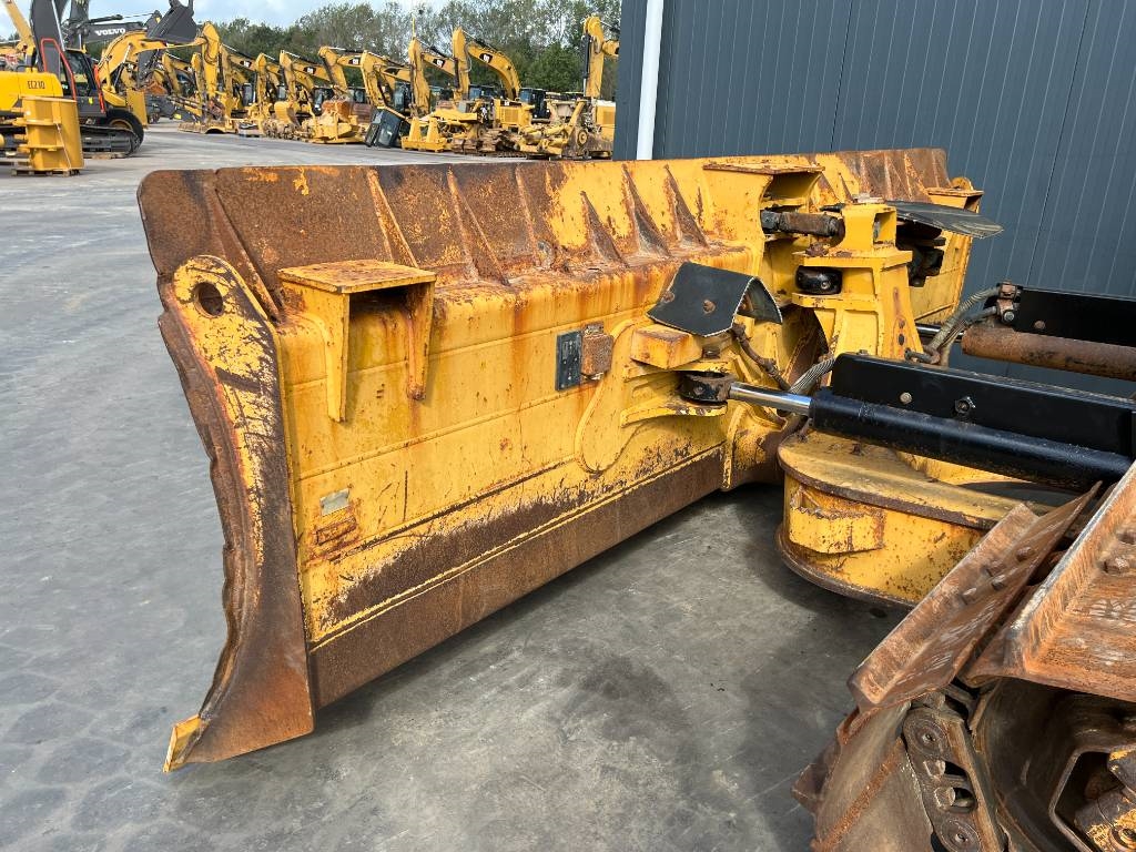 CAT D6N LGP 2016 208862 D6N LGP 2016 1 Dozers image 11