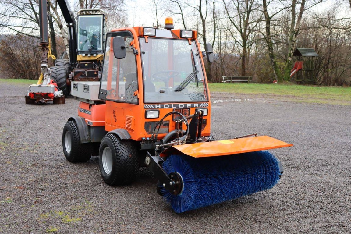 Mini tractor Holder C 2.42 Diesel with sweeping brush Holder C 2.42 1 image 8