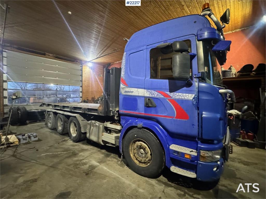 Scania R580 snow-prepared tridem hook loader with Joab ho 2005 22217 R580 snow-prepared tridem hook loader with Joab ho 20...