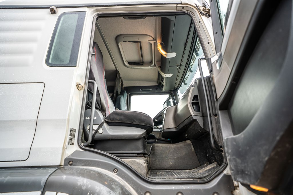 MAN TGS 18.480 BLS - 4X4 (Cardan) 2015 E64172 TGS 18.480 BLS - 4X4 (Cardan) 2015 1 image 13