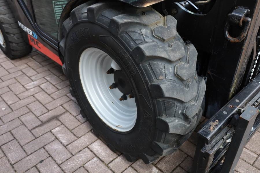 Manitou MC25-4 Valid Inspection, *Guarantee, Diesel, 4x4 D 2021 MANITOU - MC25-4 - 63587 MC25-4 Valid Inspection, *Guarant...