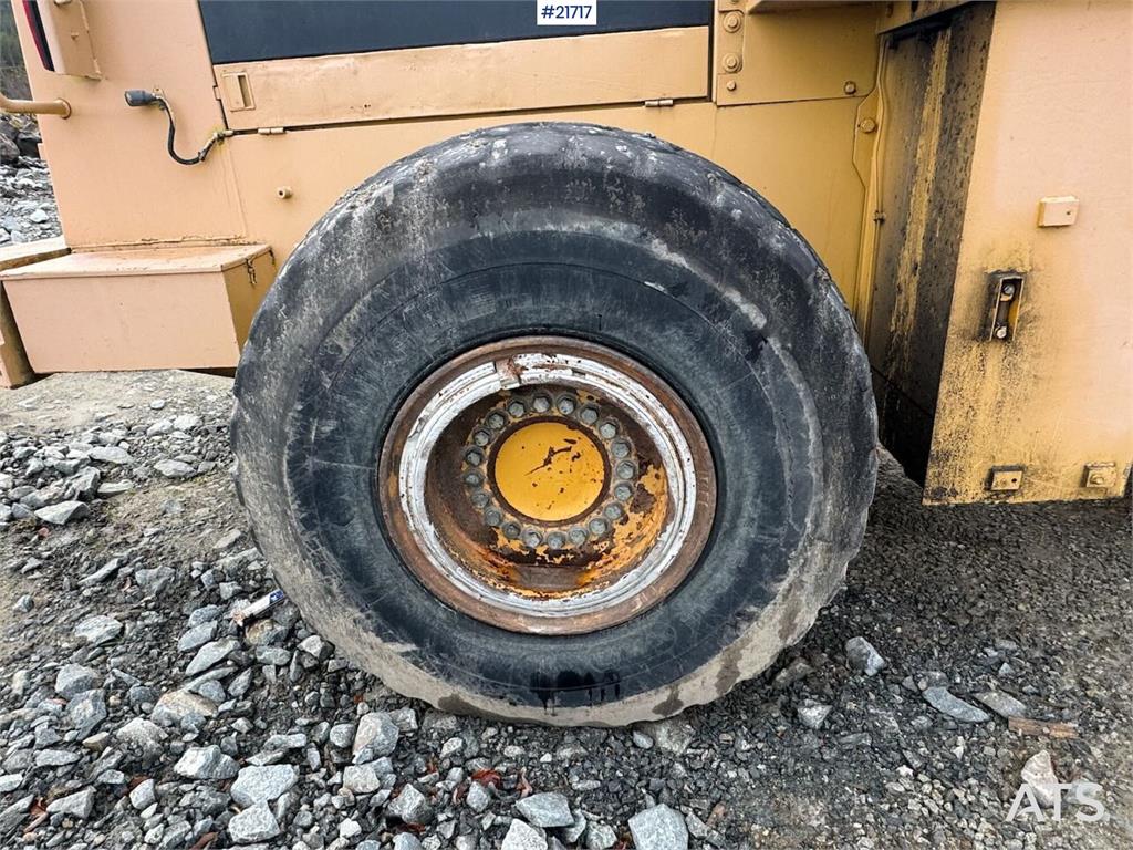 TCM 870 Wheel Loader w/ Bucket 1985 21717 870 Wheel Loader w/ Bucket 1985 1 Wheel Loaders image 14