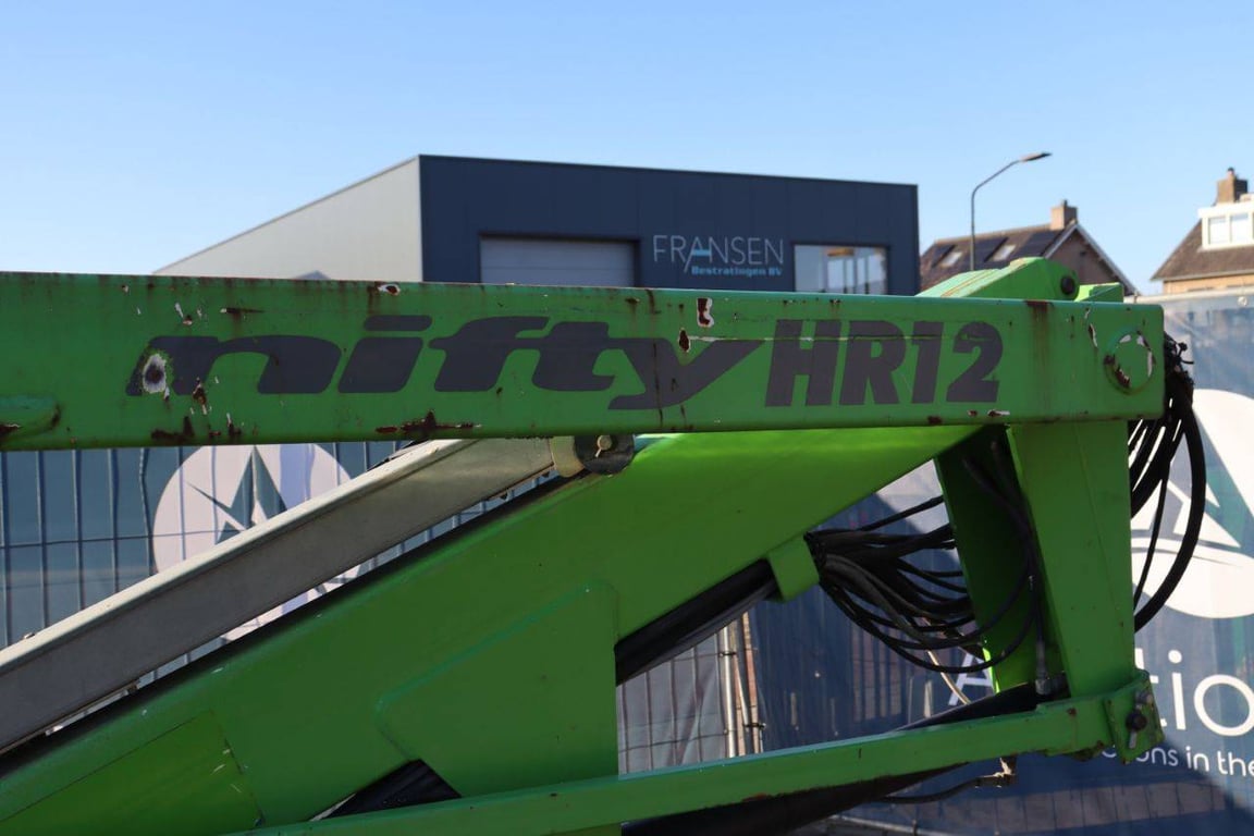 Niftylift HR12NDE Electric + Diesel 12m Articulated Boom Lift 2014 2014 Niftylift HR12NDE 2014 1 image 15