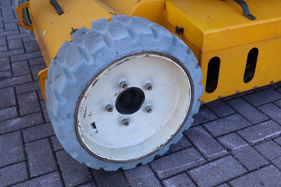 Snorkel A38E Electric, 13.5m Working Height, 6.1m Reach, 2 2011 SNORKEL - A38E - 63598 A38E Electric, 13.5m Working Height...