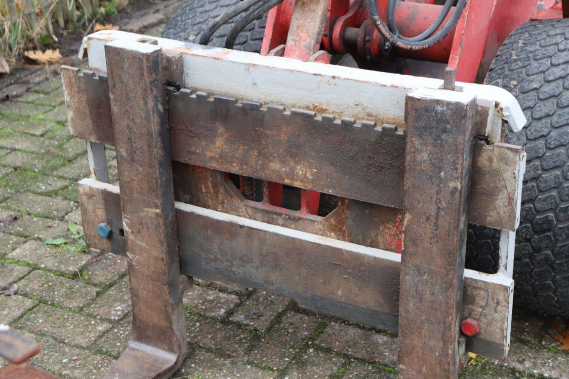 Articulated loader Fuchs F853H Diesel 21kW 2004 2004 Fuchs F853H 2004 1 image 11