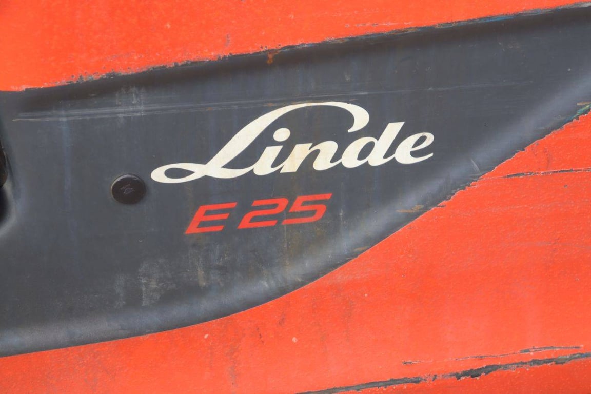 Forklift Linde E25 Electric 2500kg 4.2m 2016 2016 E25L-01 2016 1 Forklift image 14