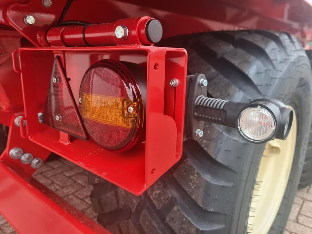 Heavy machinery product image - Image 11 of 14