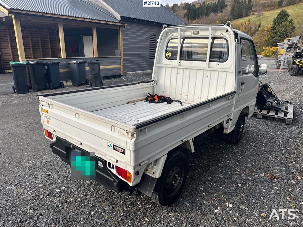 Subaru Sambar 4x4 truck. 1993 21743 Subaru Sambar 4x4 truck. 1993 1 Closed vans image 6