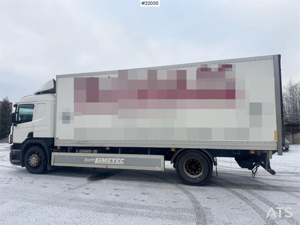 Scania P310 4x2 box truck with full side opening 2005 22030 P310 4x2 box truck with full side opening 2005 1 image 10