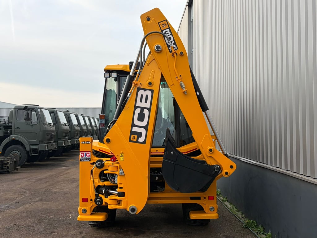 JCB 3DX (3CX) Plus 4x4 AC Cabin Hammerlines 2025 00033733 3DX (3CX) Plus 4x4 AC Cabin Hammerlines 2025 0 image 4