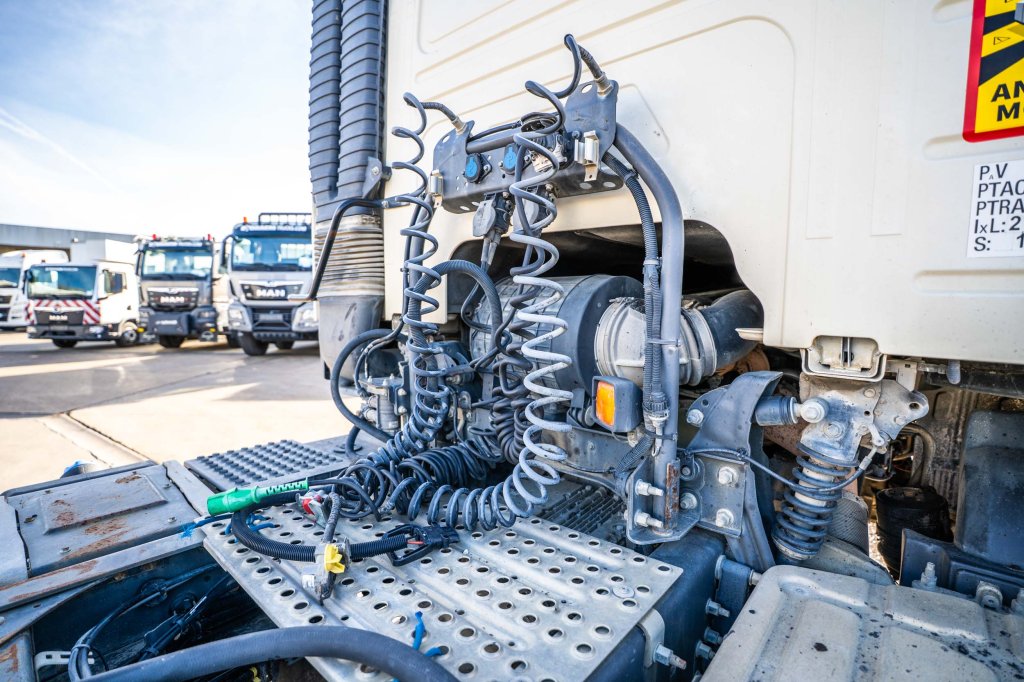 VOLVO FMX 460 GLOB + HYDR 2016 E64850 FMX 460 GLOB + HYDR 2016 1 image 9