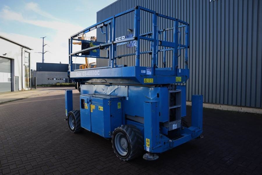 Genie GS4069 Electric, 14m Working Height, 363kg Capacit 2014 GENIE - GS4069 - 61978 GS4069 Electric, 14m Working Height, ...