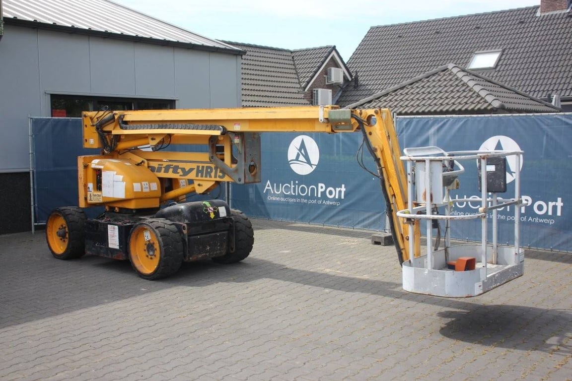 Nifty HR 15 NDE Electric/Diesel Telescopic Boom Lift 2005 2005 Nifty HR 15 NDE 2005 1 image 3