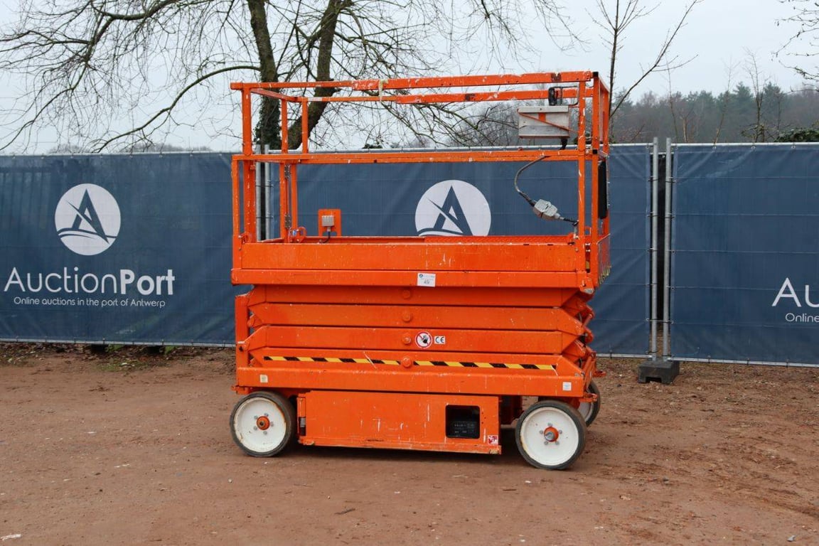 Scissor Lift Skyjack SJ4626 Electric 9.9m 2014 2014 SJ 4626 2014 1 Scissor Lifts image 3