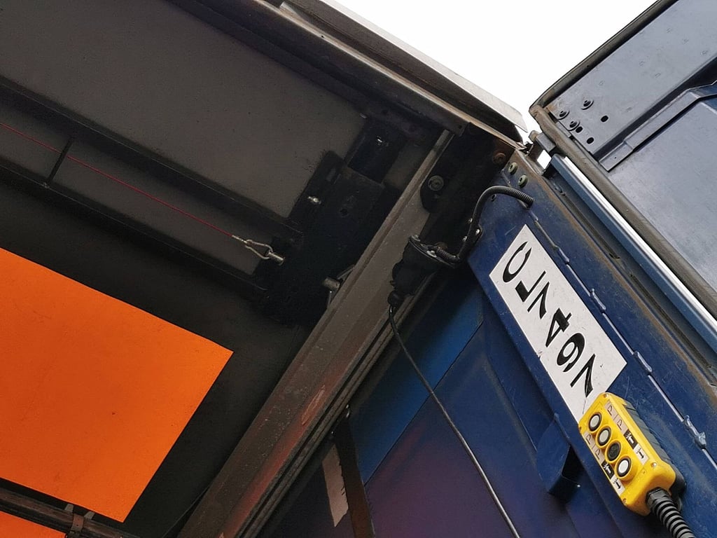 KRONE SDP 02 bär 2 tons taillift 2018 SDP 02 BÄR 2 TONS TAILLIFT 2018 1 image 12