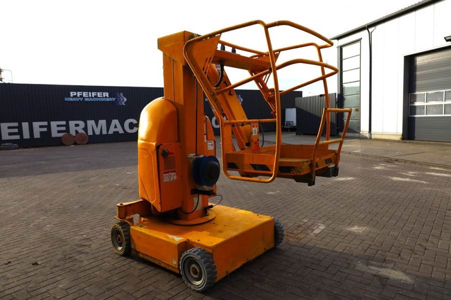 Haulotte STAR 12 Electric, 12m Working Height, 3m Reach, 21 2008 HAULOTTE - STAR 12 - 63163 STAR 12 Electric, 12m Working ...