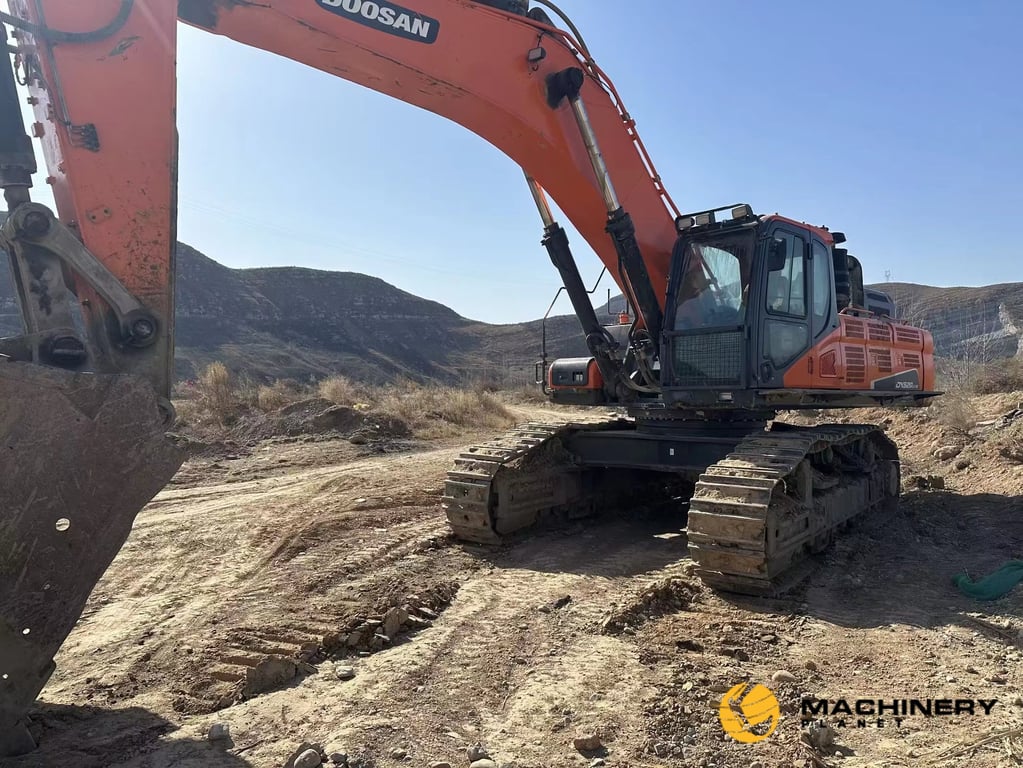 DOOSAN DH520LC-9C 52 TONS Used Crawler Excavator Hot Sale DX520LC-9C 2019 1 Crawler Excavators image 4