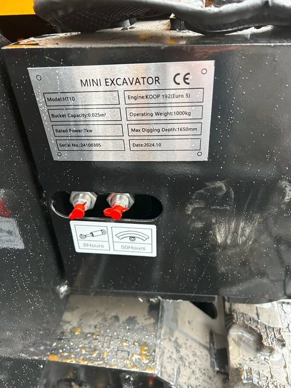 Mini excavator Beartrac HT10 Diesel 9.5 hp 2024 New with thumb 2024 Beartrac HT10 2024 0 image 12