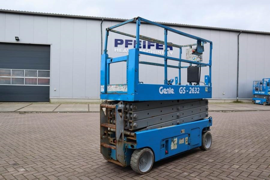 Genie GS2632 Electric, Working Height 10m, 227kg Capacit 2008 GENIE - GS2632 - 62677 GS2632 Electric, Working Height 10m, ...