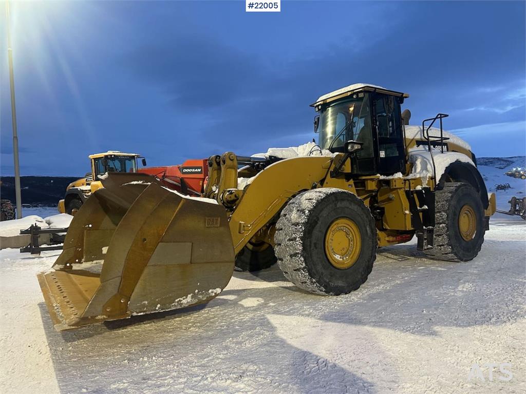 CAT 980M wheel loader w/ bucket. WATCH VIDEO. 2016 22005 980M wheel loader w/ bucket. WATCH VIDEO. 2016 1 Wheel Loaders im...