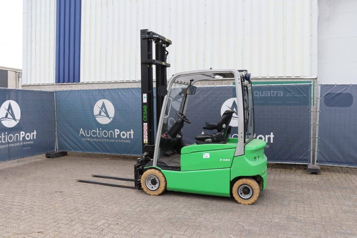 CESAB B420 Electric Forklift 2000kg 2017 2017 Cesab B420 2017 1 Forklift image 3