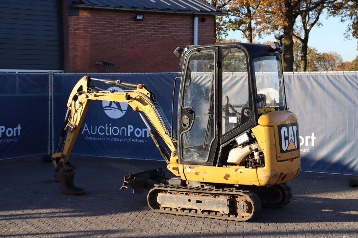Rupsgraafmachine Caterpillar 301.7D Diesel 2018 2018 301.7D 2018 1 Crawler Excavators image 4