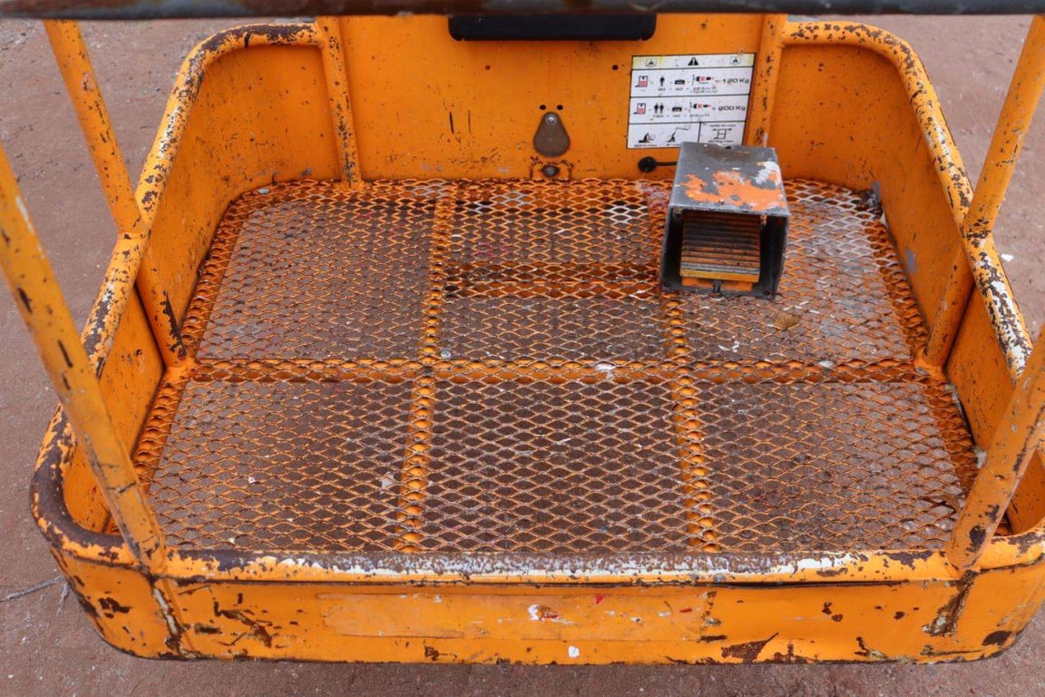 Mast lift ATN PIAF 880R Electric 8.8m 2014 2014 ATN PIAF 880R 2014 1 image 12